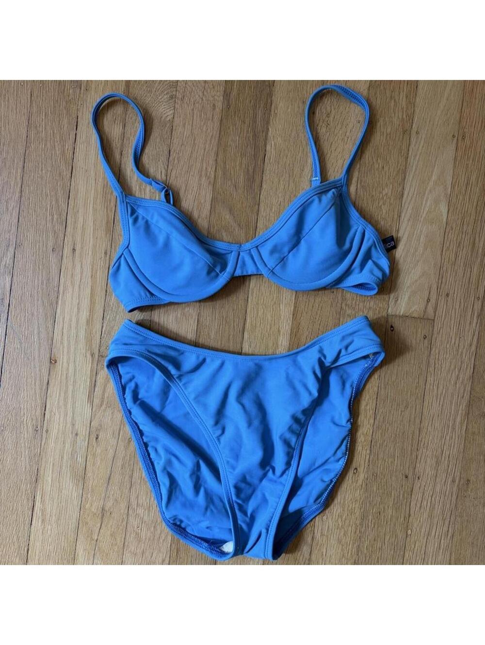 Vintage turquoise Nautica wire top bikini with high waisted/high cut bottoms